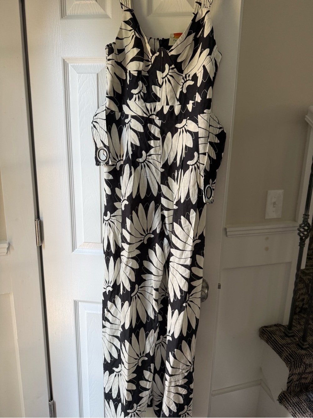 FARM Rio Copacabana Wide-Leg Jumpsuit bold black-and-white floral M EC2